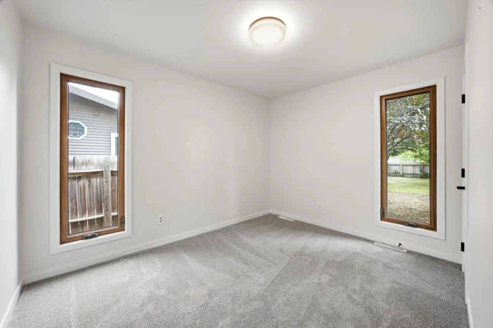 607 9th Street W West Fargo, ND 58078