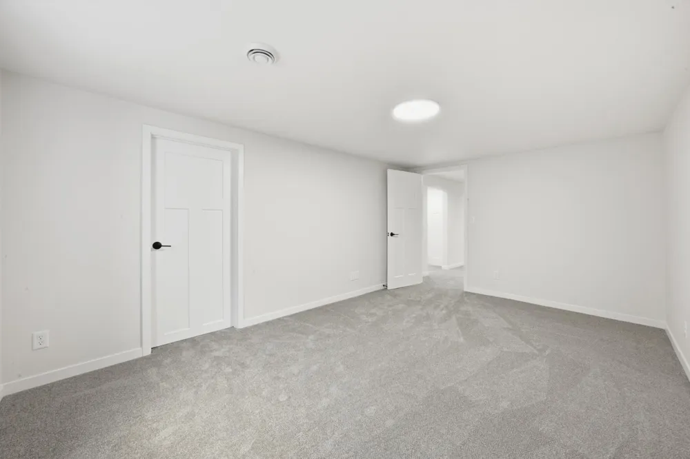 607 9th Street W West Fargo, ND 58078
