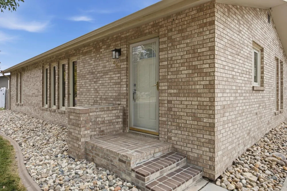 607 9th Street W West Fargo, ND 58078