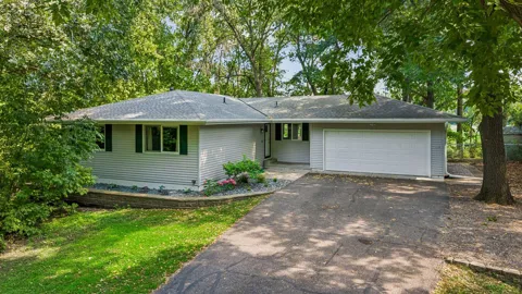 15869 Randall Lane