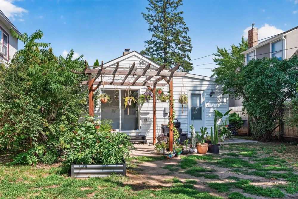 304 11th Avenue S South Saint Paul, MN 55075