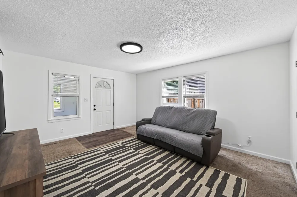 304 11th Avenue S South Saint Paul, MN 55075