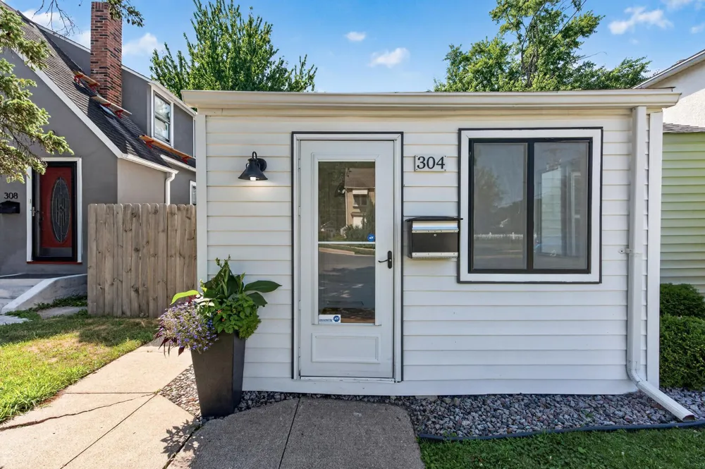 304 11th Avenue S South Saint Paul, MN 55075
