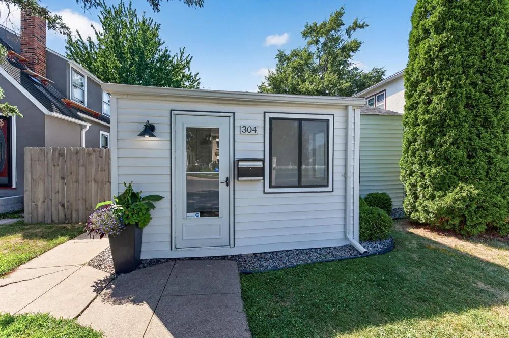 304 11th Avenue S South Saint Paul, MN 55075