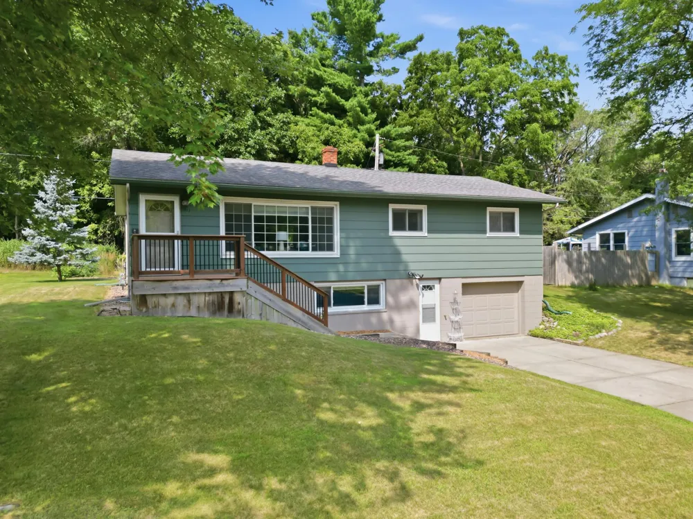 911 16th Street SE Menomonie, WI 54751