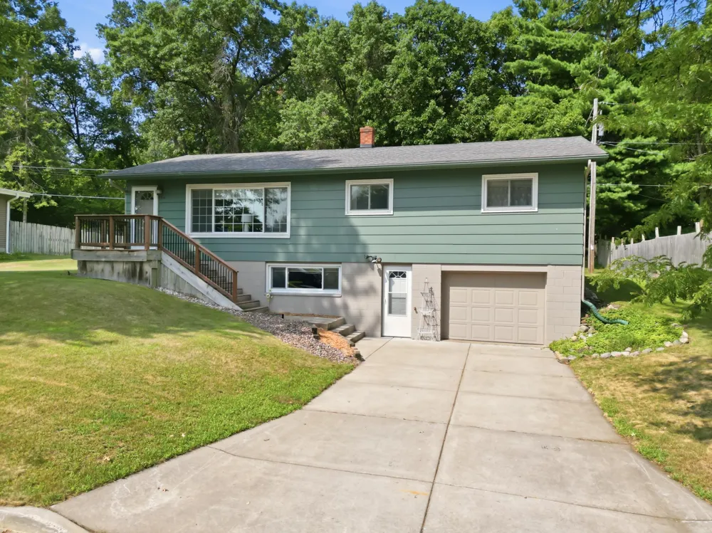 911 16th Street SE Menomonie, WI 54751