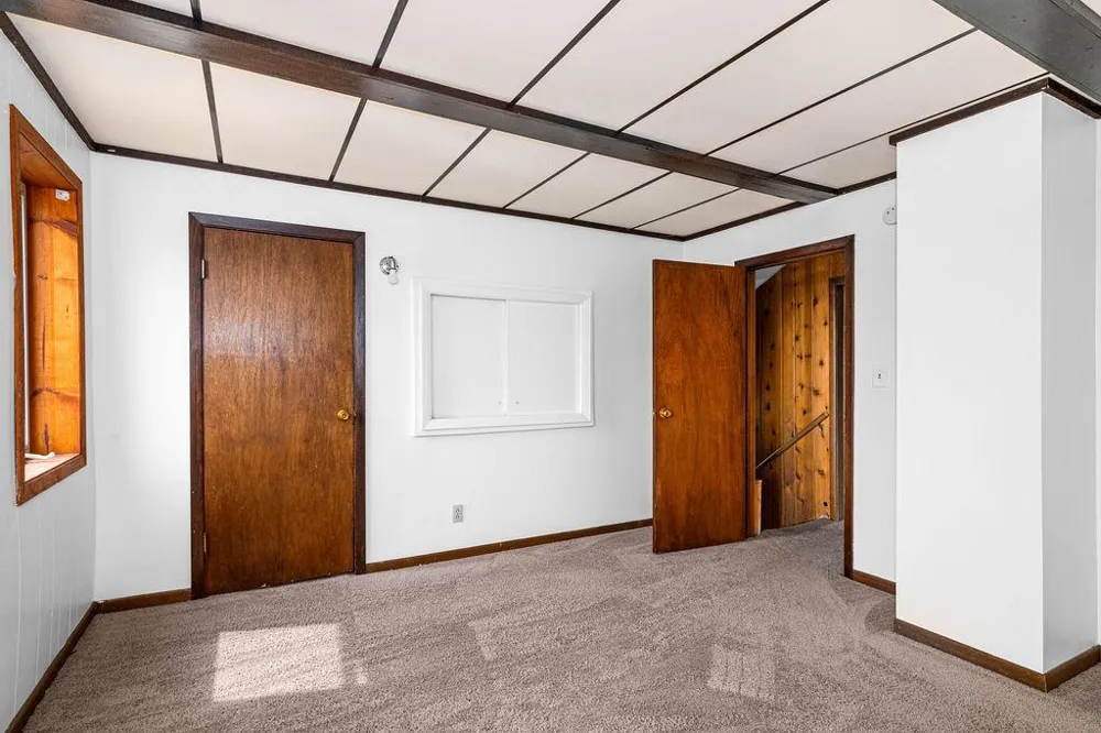 1027 E 9th Street Duluth, MN 55805