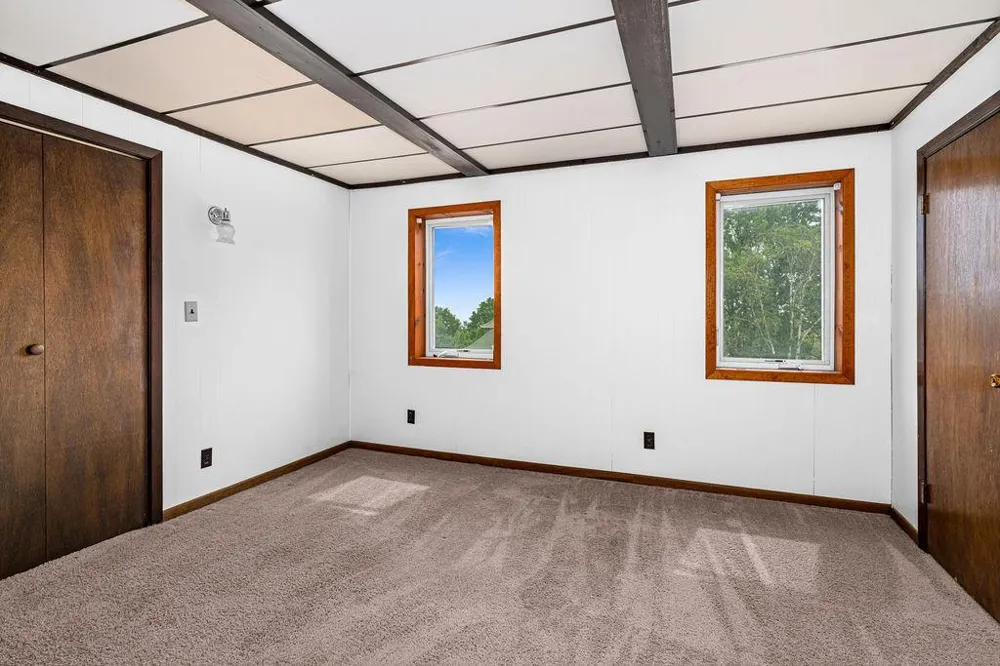 1027 E 9th Street Duluth, MN 55805