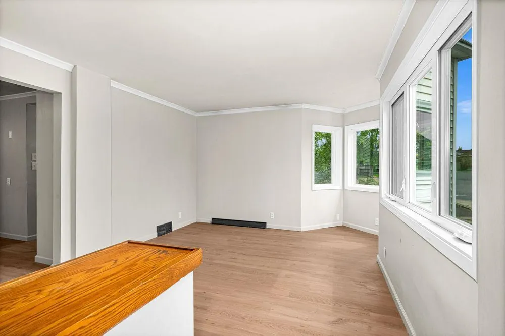 1027 E 9th Street Duluth, MN 55805