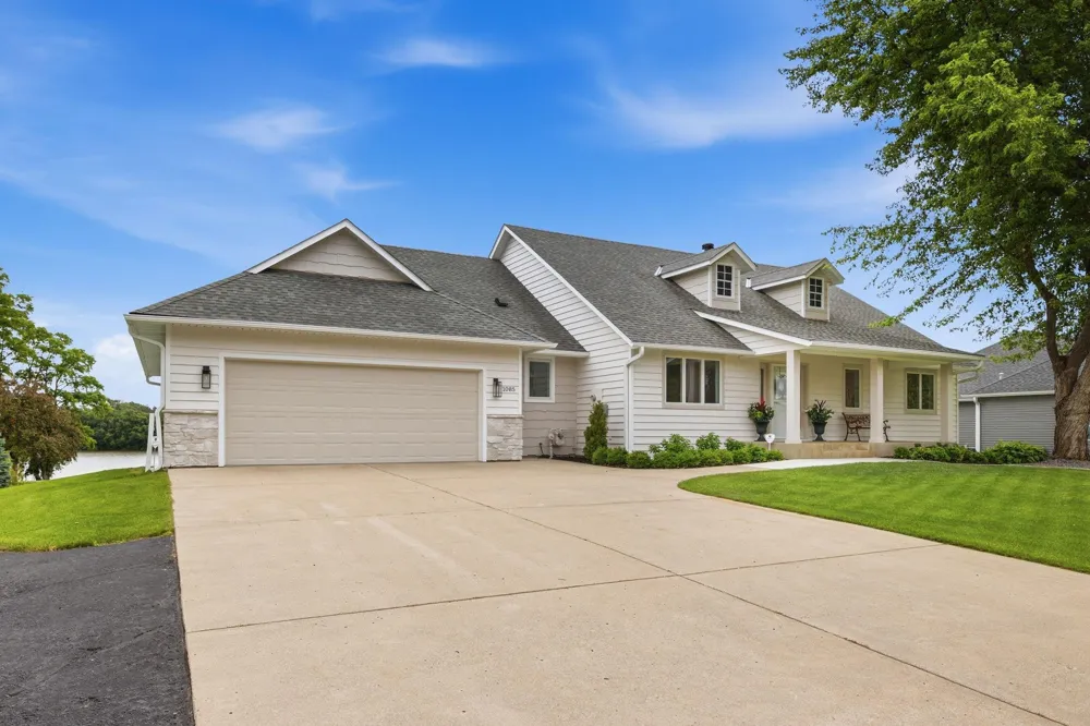 1085 W Shore Drive SW Hutchinson, MN 55350