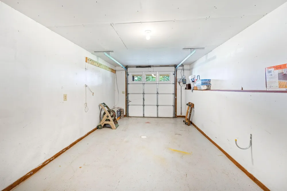1085 W Shore Drive SW Hutchinson, MN 55350