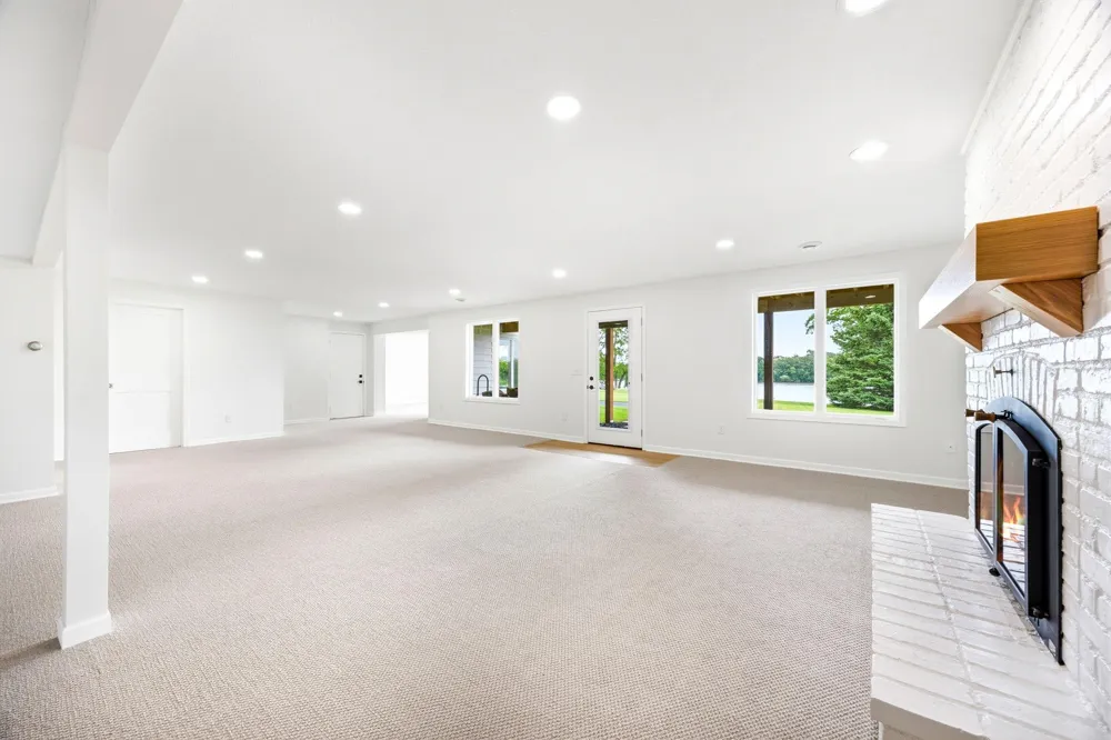 1085 W Shore Drive SW Hutchinson, MN 55350