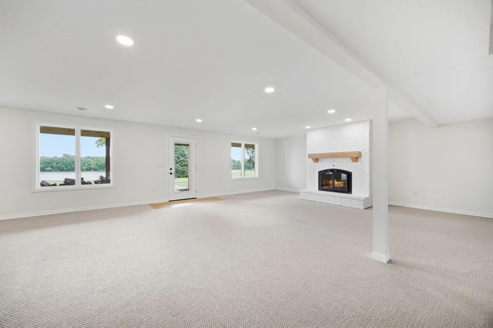1085 W Shore Drive SW Hutchinson, MN 55350