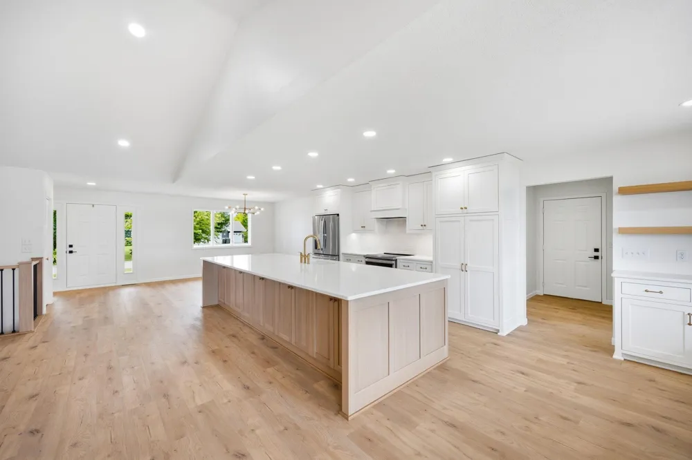 1085 W Shore Drive SW Hutchinson, MN 55350