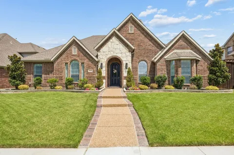 4116 Mangrove Drive