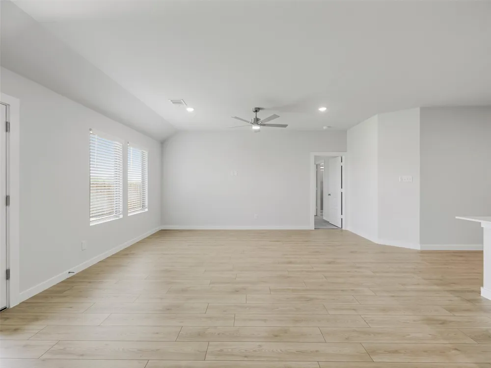 1136 Del Rio Drive Lavon, TX 75166