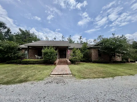 1081 County Road 184
