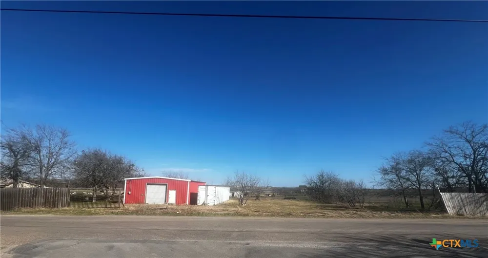 605 E Rogers Cemetery Road Rogers, TX 76569