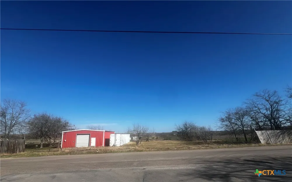 605 E Rogers Cemetery Road Rogers, TX 76569