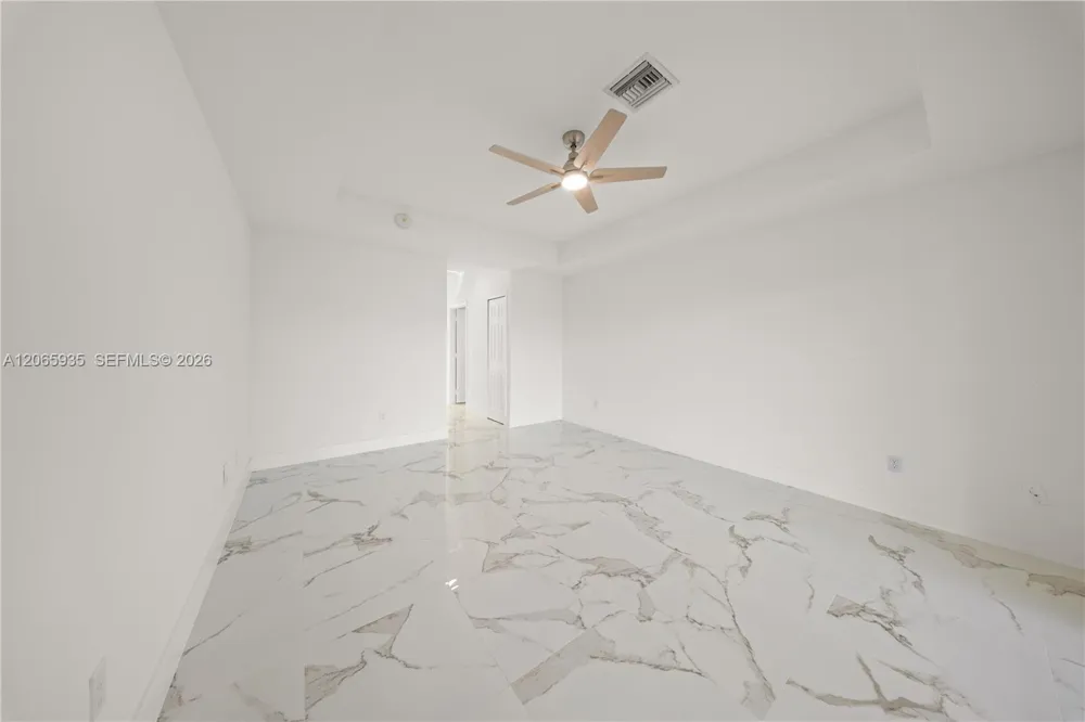 3219 65th Cape Coral, FL 33990
