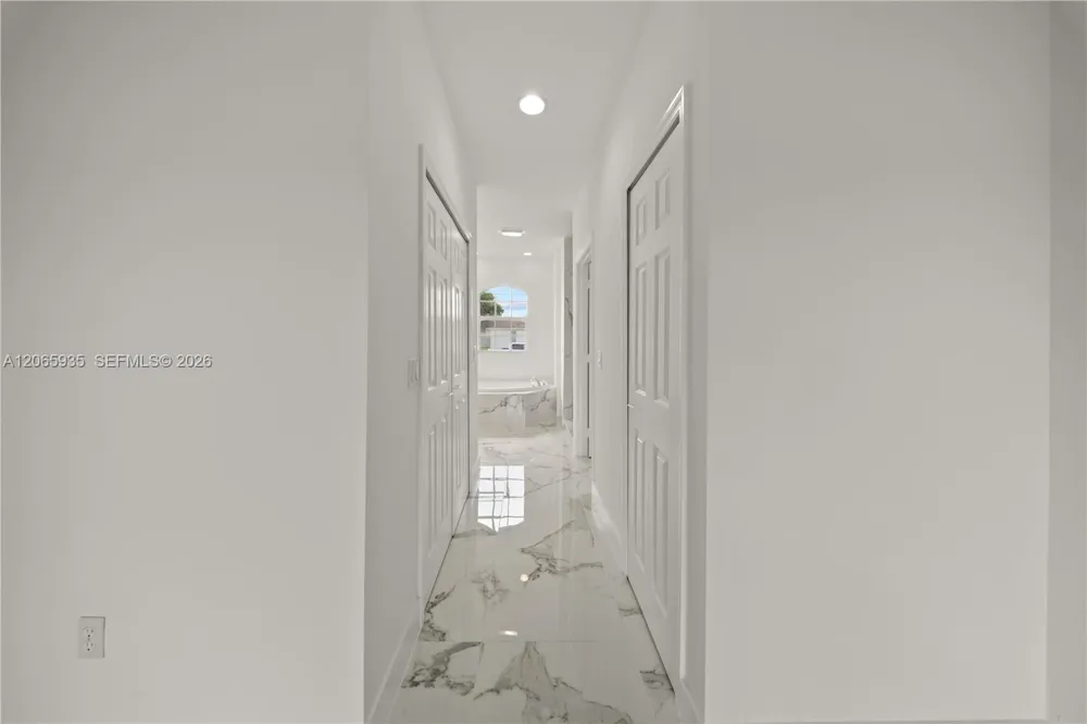 3219 65th Cape Coral, FL 33990