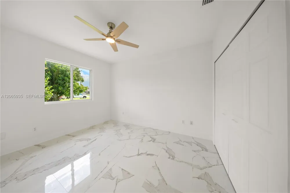 3219 65th Cape Coral, FL 33990