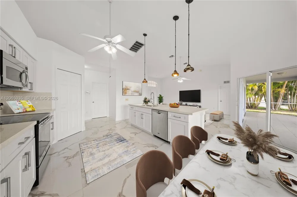 3219 65th Cape Coral, FL 33990