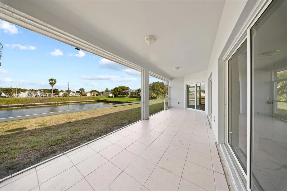 3219 65th Cape Coral, FL 33990