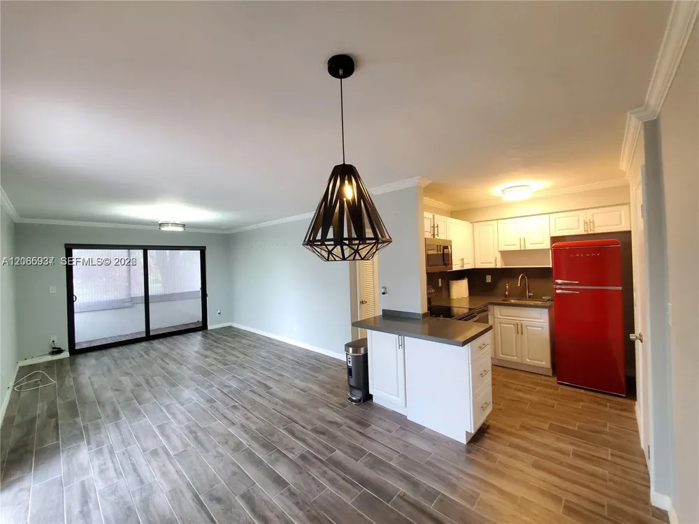 8701 SW 141st St #H3 Palmetto Bay, FL 33176
