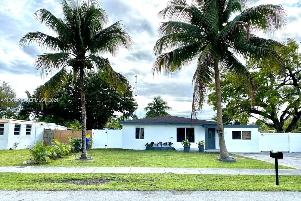 112 Ronald Rd West Park, FL 33023