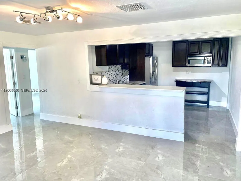 112 Ronald Rd West Park, FL 33023