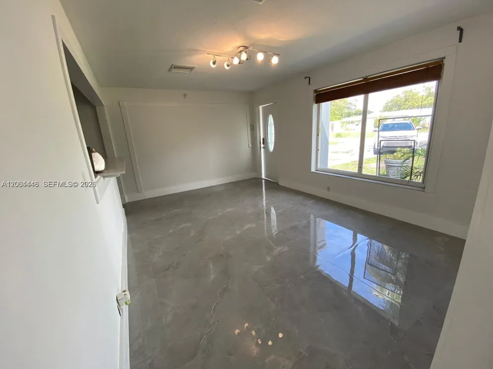 112 Ronald Rd West Park, FL 33023