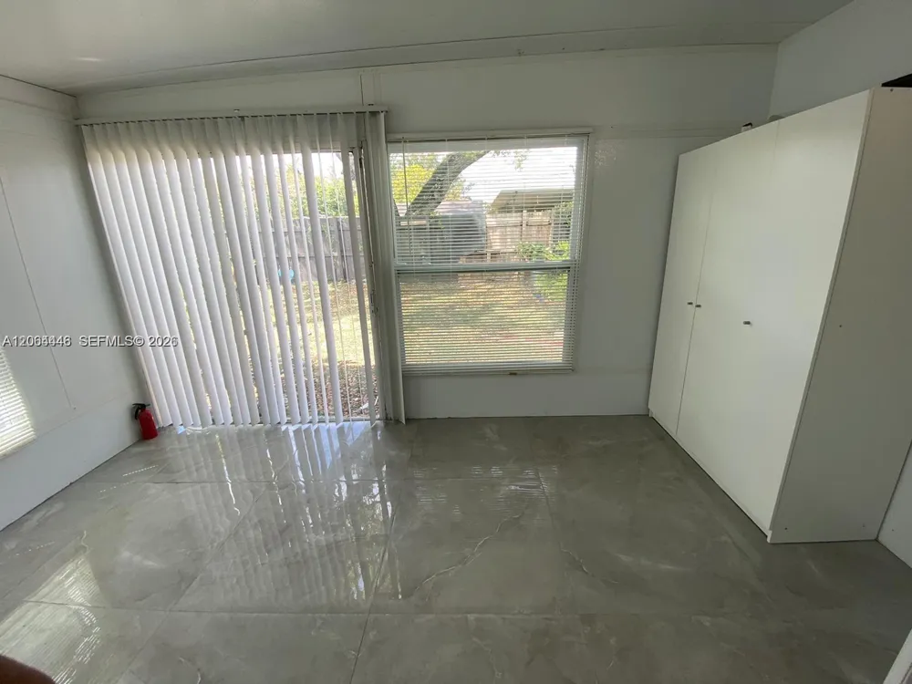 112 Ronald Rd West Park, FL 33023
