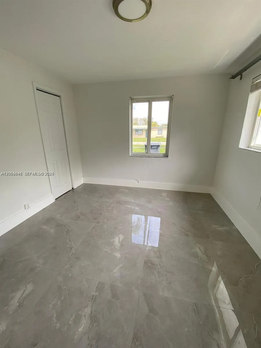 112 Ronald Rd West Park, FL 33023
