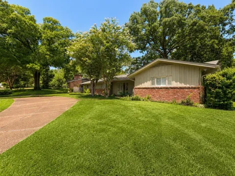 5680 N ANGELA RD