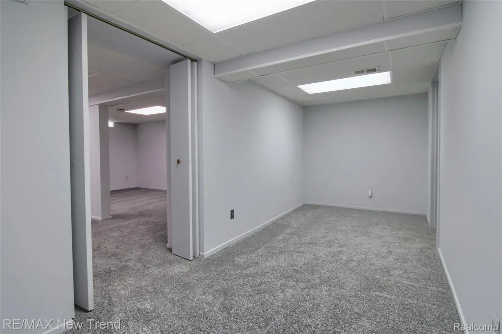2191 Pleasant Drive Commerce Charter Township, MI 48390