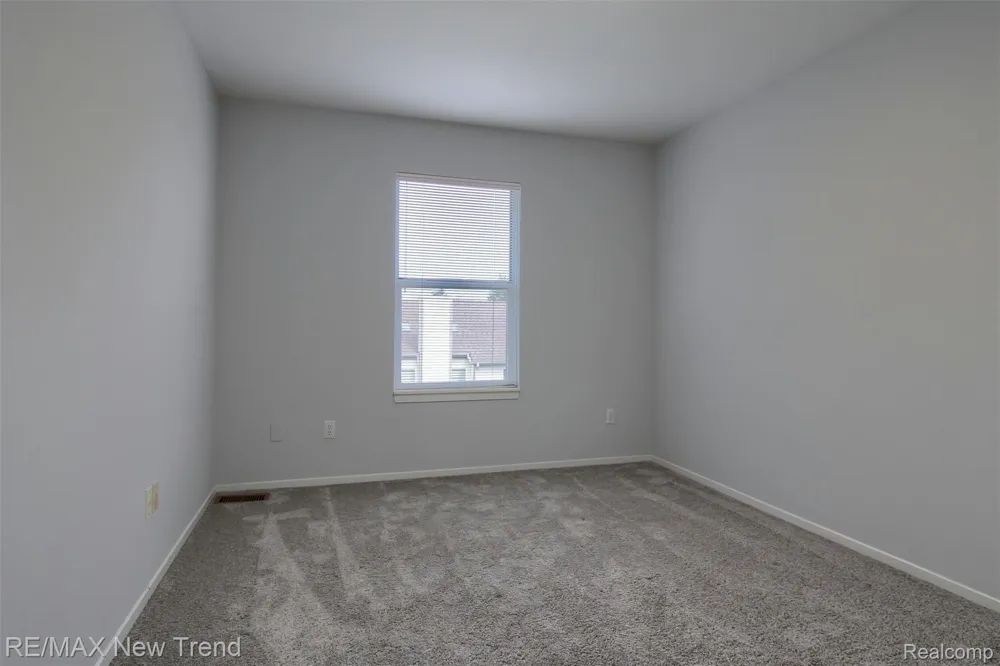2191 Pleasant Drive Commerce Charter Township, MI 48390