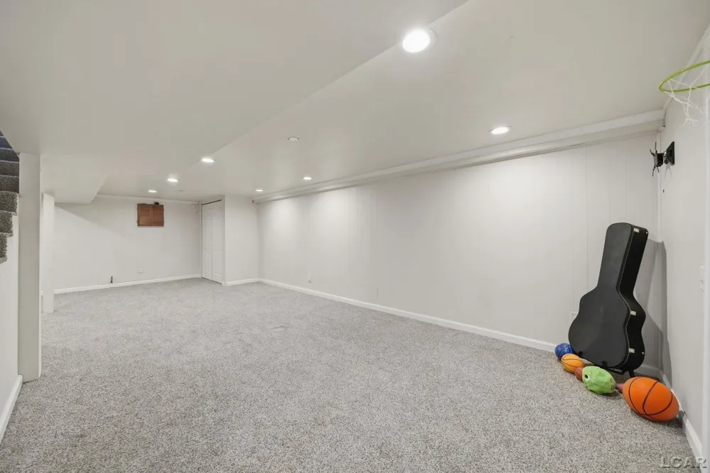 2915 Lee Marie Drive Adrian Township, MI 49221