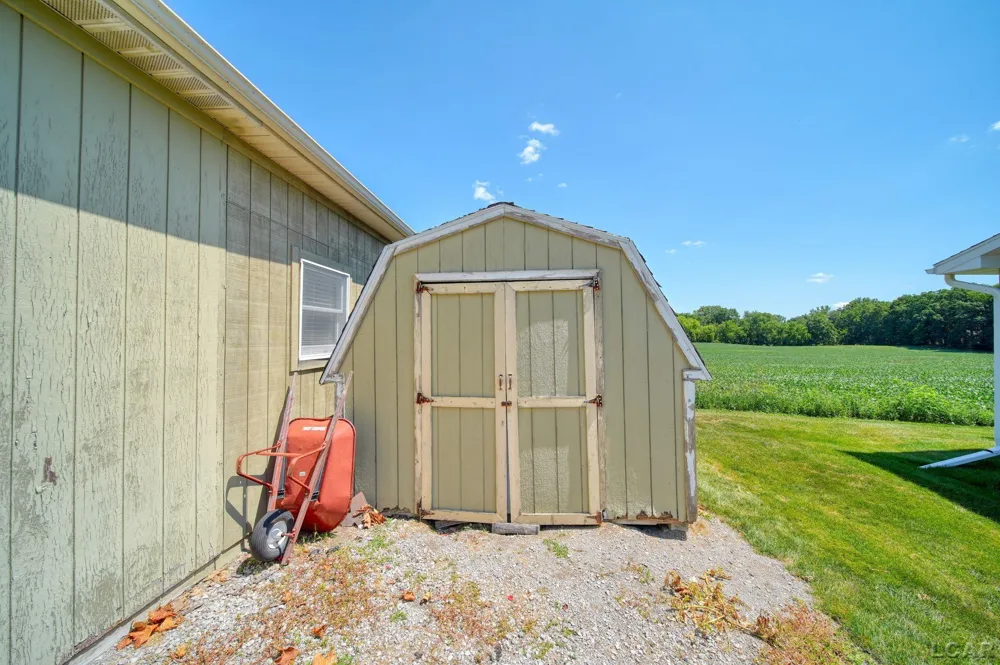 2915 Lee Marie Drive Adrian Township, MI 49221
