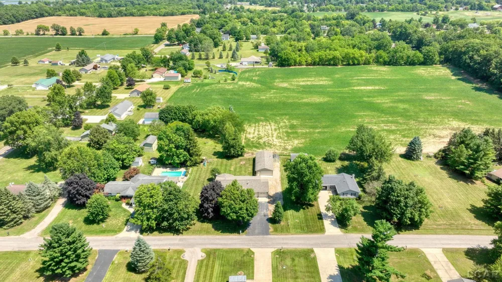 2915 Lee Marie Drive Adrian Township, MI 49221