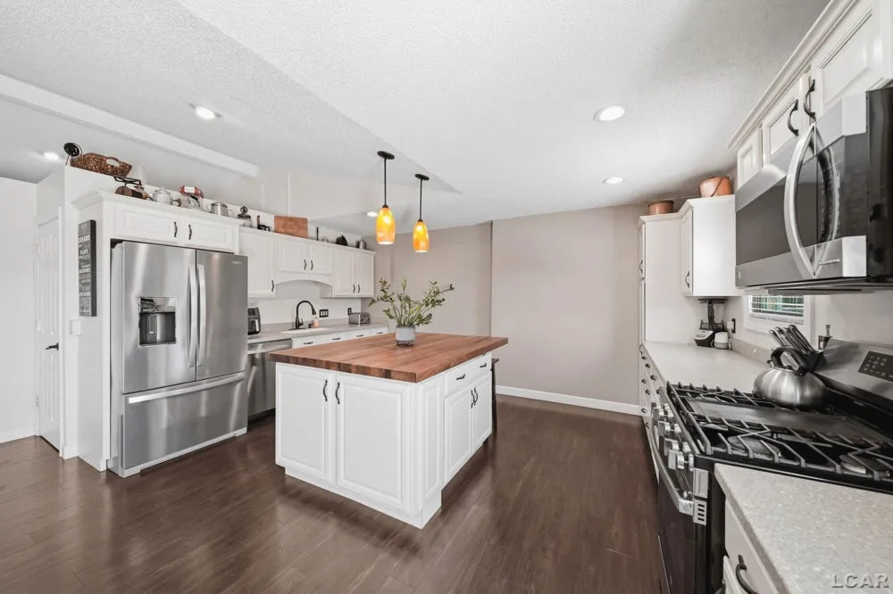 2915 Lee Marie Drive Adrian Township, MI 49221