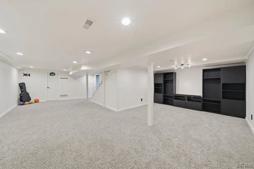 2915 Lee Marie Drive Adrian Township, MI 49221
