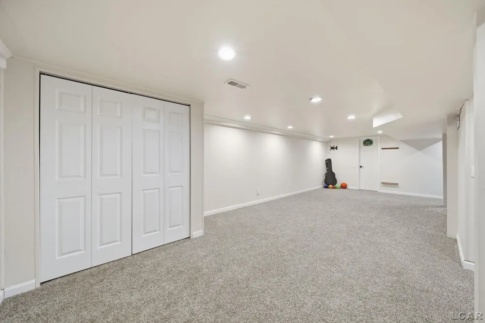 2915 Lee Marie Drive Adrian Township, MI 49221
