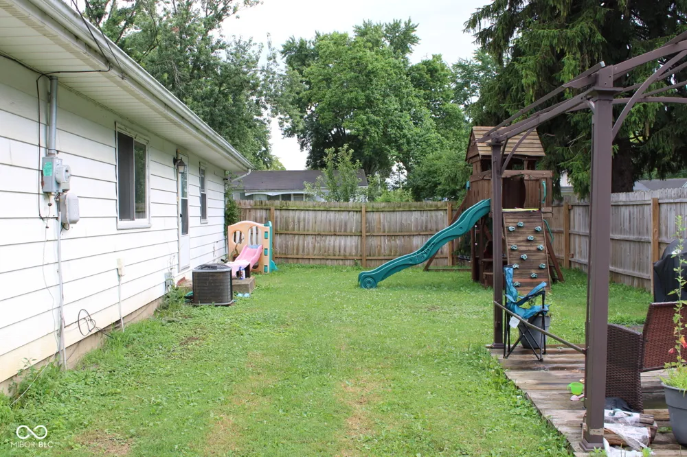 321 Vicksburg Lane West Lafayette, IN 47906