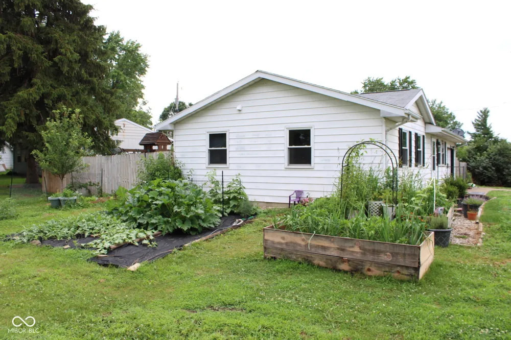 321 Vicksburg Lane West Lafayette, IN 47906