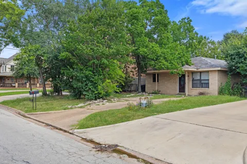 803 Fairview Avenue