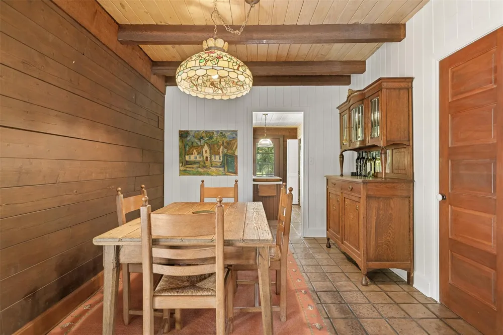 11201 Wildlife Circle Carmine, TX 78932