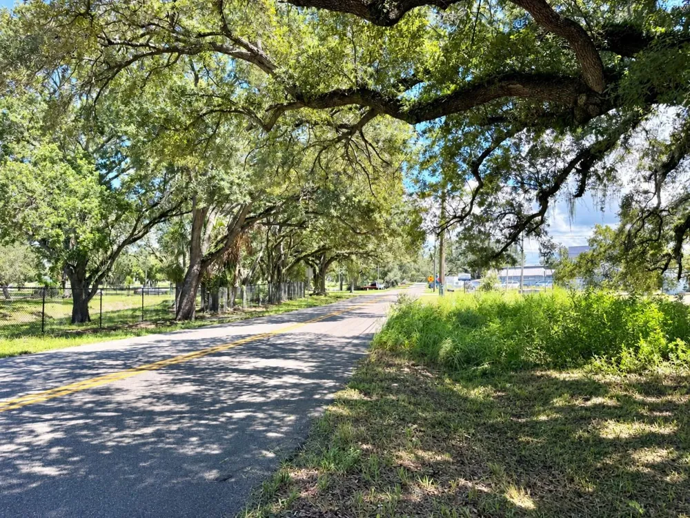 4621 E LAKE AVENUE Tampa, FL 33610