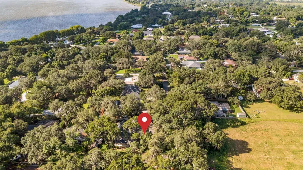403 MISSION LANE Howey In The Hills, FL 34737