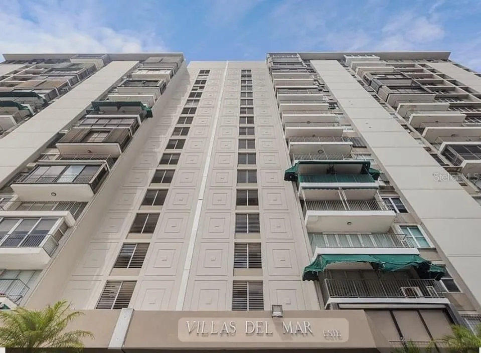 37 AVE. ISLA VERDE Carolina, PR 00979